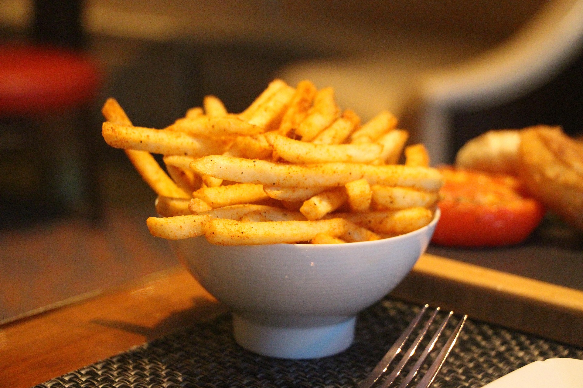 Fried potatoes pair beautifully win País wines!