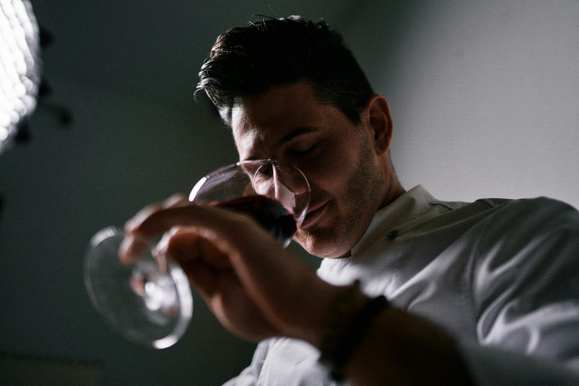 Smelling wine is tasting wine