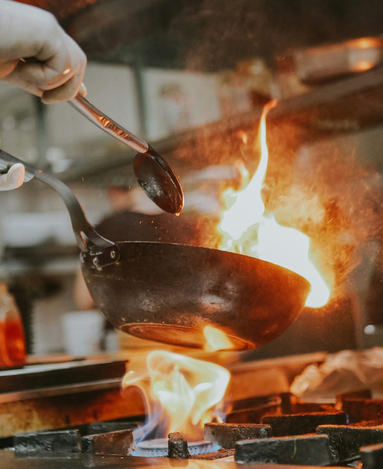 Yes, you can flambé while cooking with wine