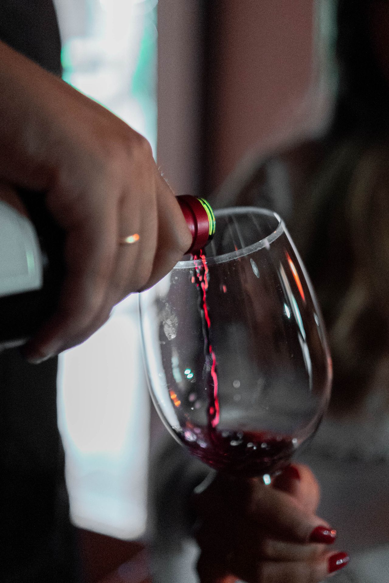 Pouring Garnacha